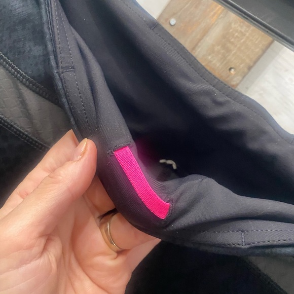 Lululemon Light Speed Tight Full-On Luxtreme
Desert Snake/Deep‎ Coal - Picture 8 of 12